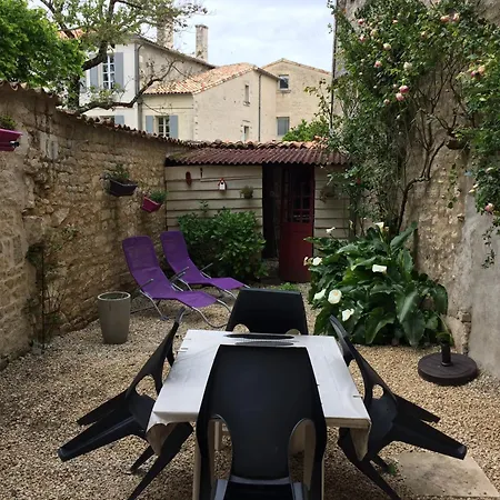 Maison Bord De Sevre